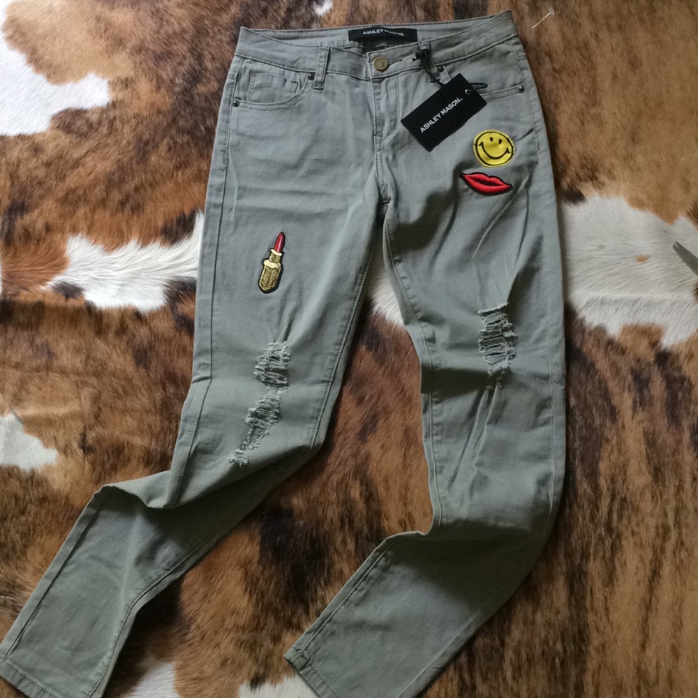 🚀HP🚀 Khaki Green Cotton Jeans with Cute Patches - Picture 2 of 8